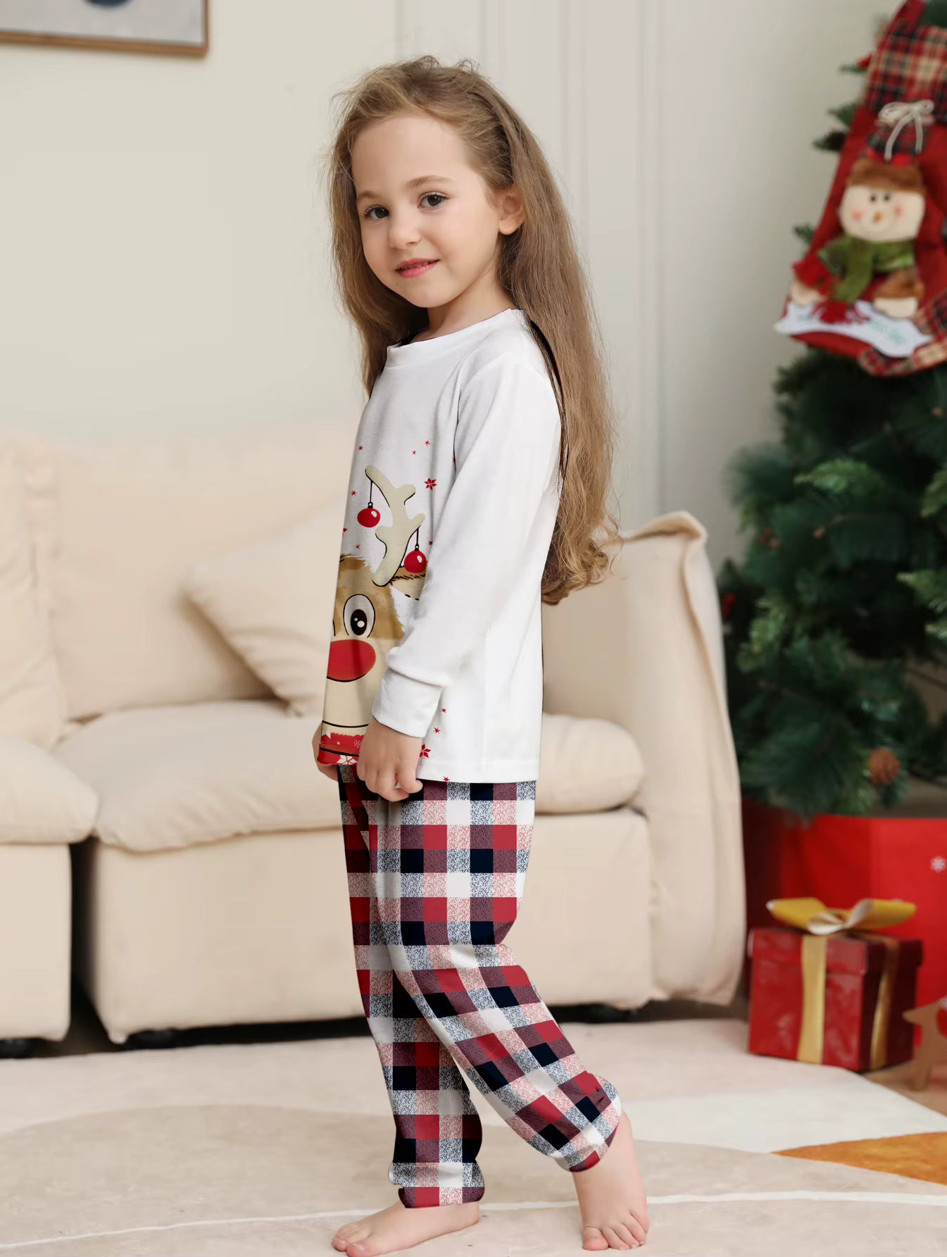 Ensemble pyjama de Noël pour toute la famille avec des rennes